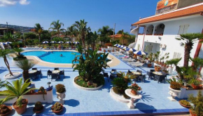 Hotel Damanse Santa Domenica